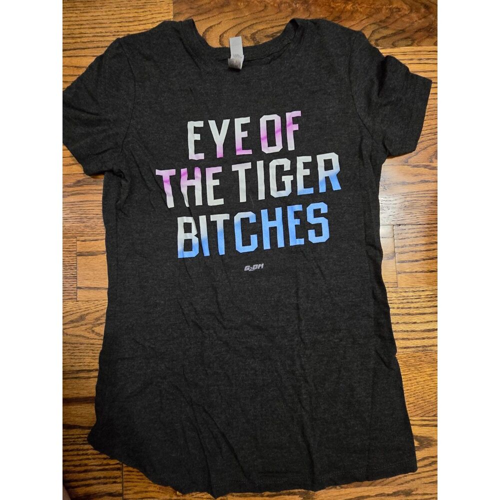 Eye of the Tiger Ladies t-shirt size Medium